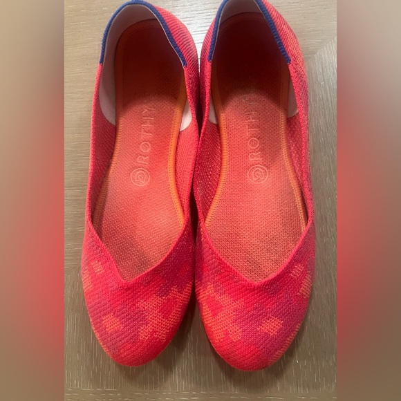 Rothy’s Flats Red Camo Slip-Ons Women’s Size 9 - Picture 1 of 6